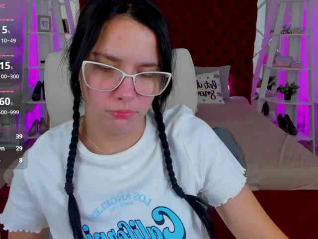 Livia-Shy webcam