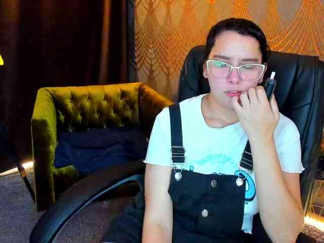 Livia-Shy webcam