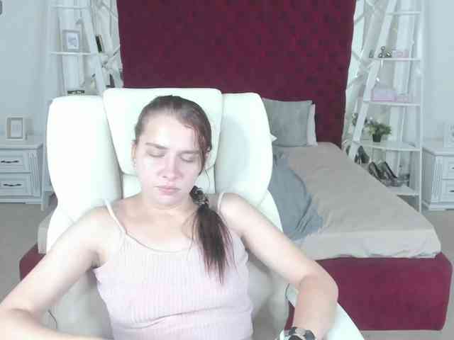 Livia-Shy webcam