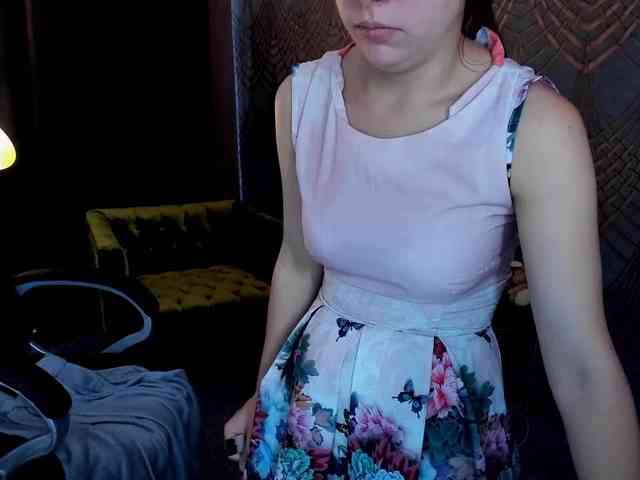 Livia-Shy webcam