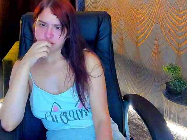 Livia-Shy webcam