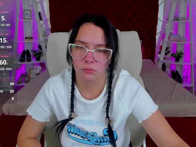 Livia-Shy webcam