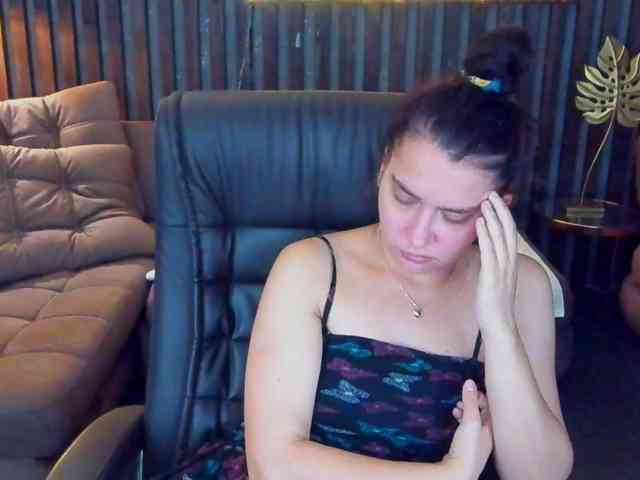 Livia-Shy webcam