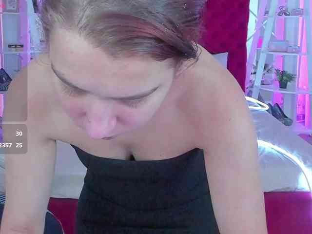 Livia-Shy webcam