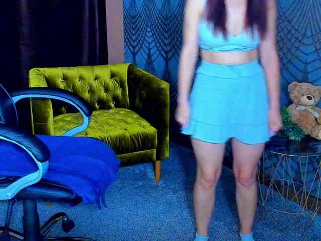 Livia-Shy webcam
