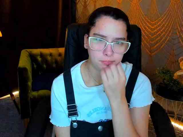 Livia-Shy webcam