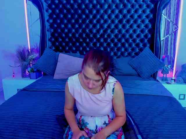 Livia-Shy webcam