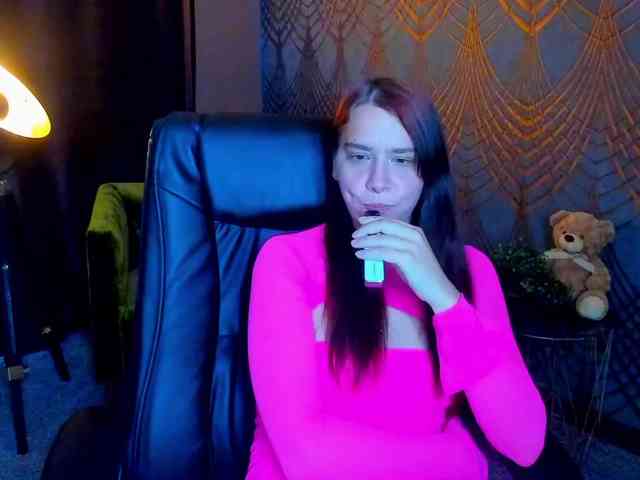 Livia-Shy webcam