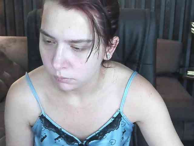 Livia-Shy webcam