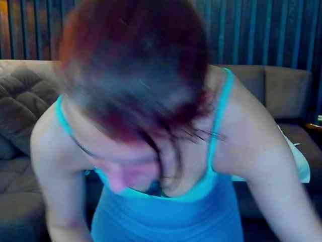 Livia-Shy webcam
