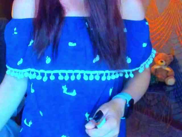 Livia-Shy webcam