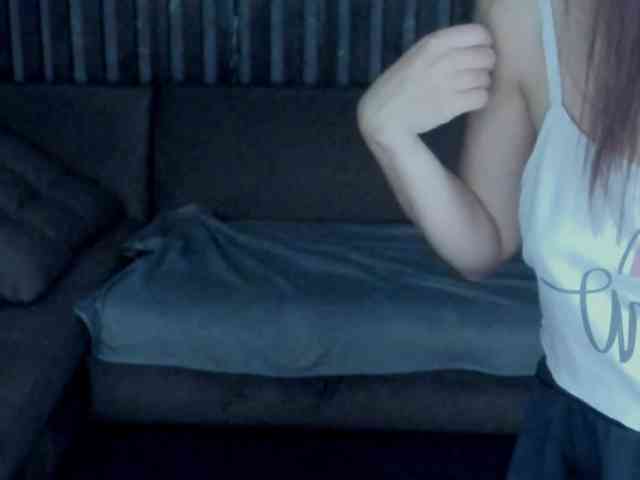 Livia-Shy webcam