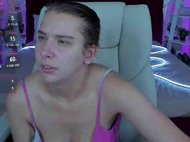 Livia-Shy webcam