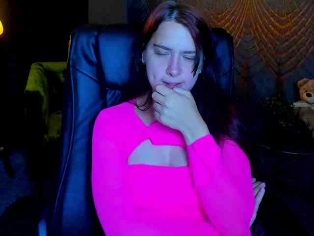 Livia-Shy webcam