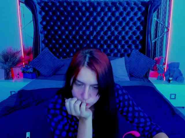 Livia-Shy webcam