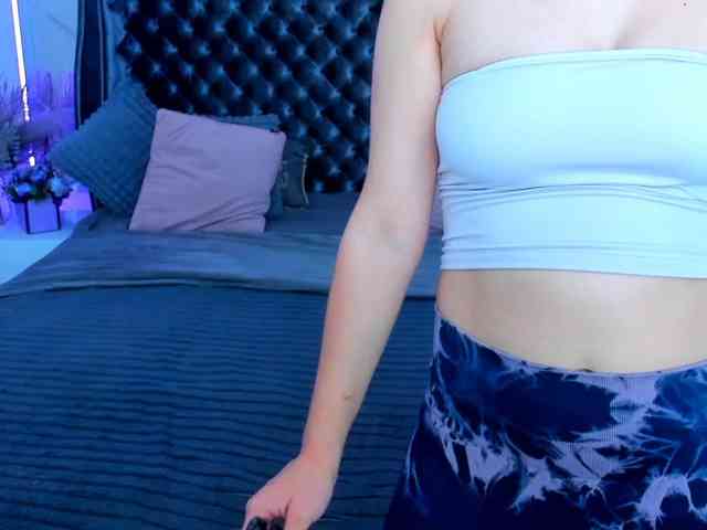 Livia-Shy's webcam live show