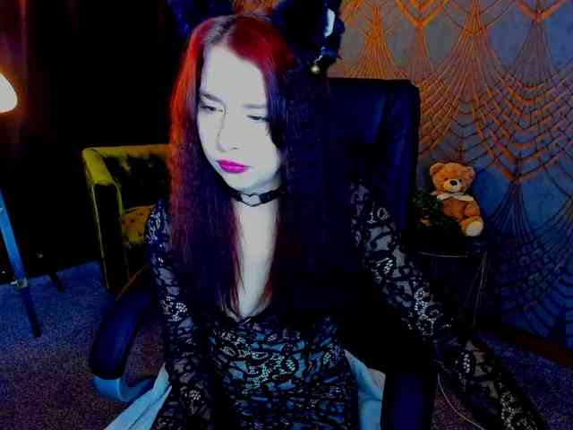 livia-shy's live room