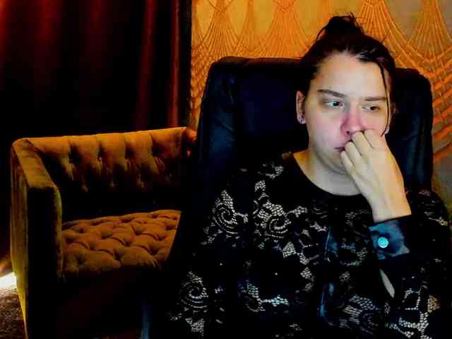 Livia-Shy webcam