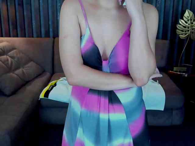 Livia-Shy webcam