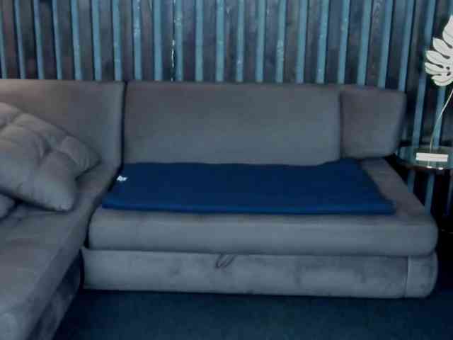 Livia-Shy webcam