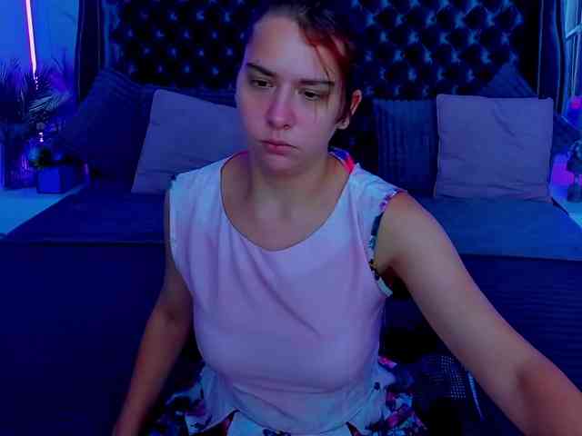 Livia-Shy webcam