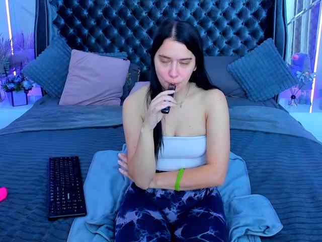 Livia-Shy webcam