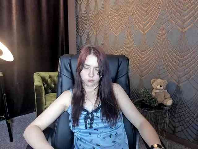 Livia-Shy webcam
