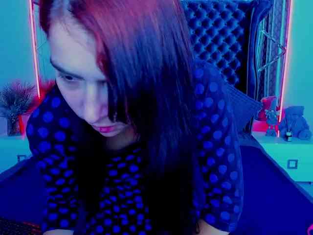 Livia-Shy webcam