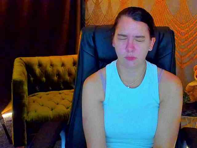 Livia-Shy