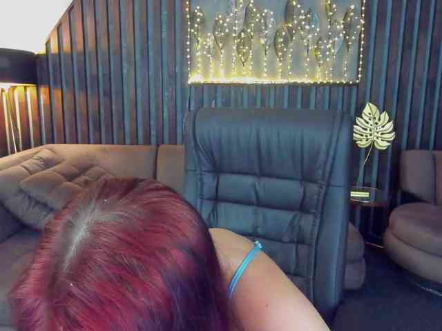 Livia-Shy webcam