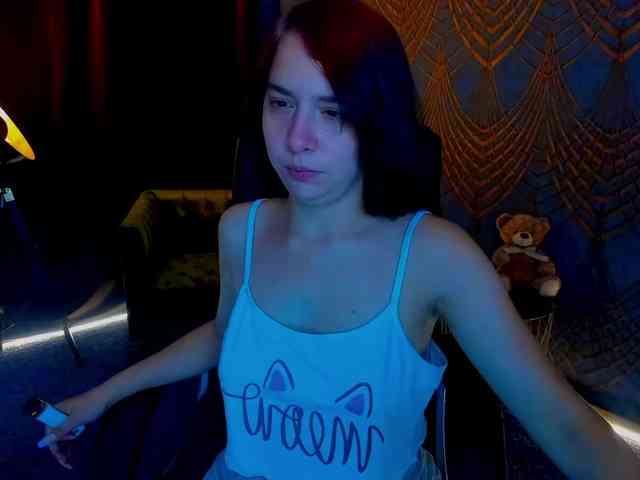 Livia-Shy webcam