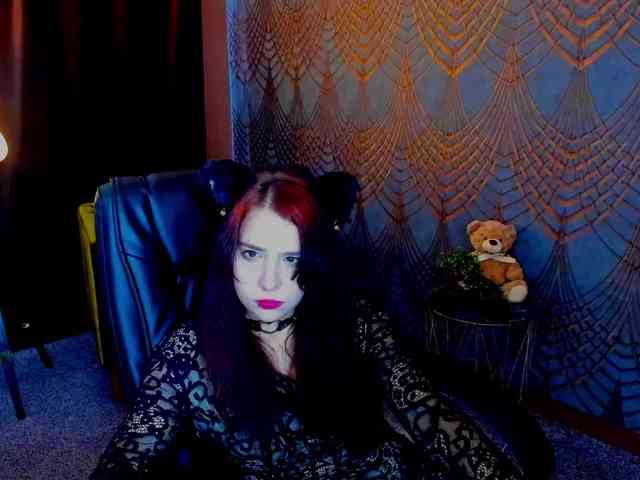 Livia-Shy webcam