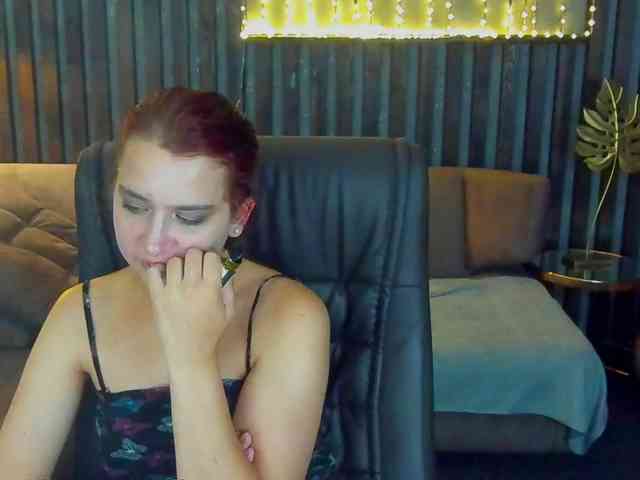 Livia-Shy webcam