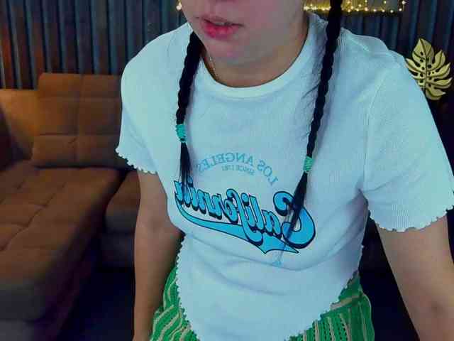 Livia-Shy Livia-Shy