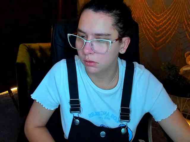 Livia-Shy webcam