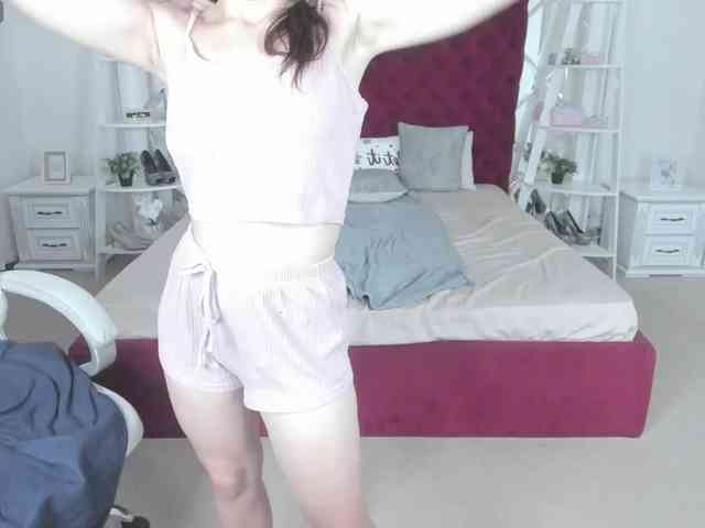 Livia-Shy webcam