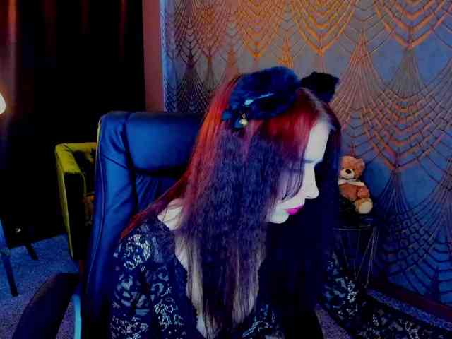 Livia-Shy webcam