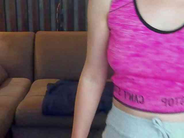 Livia-Shy webcam