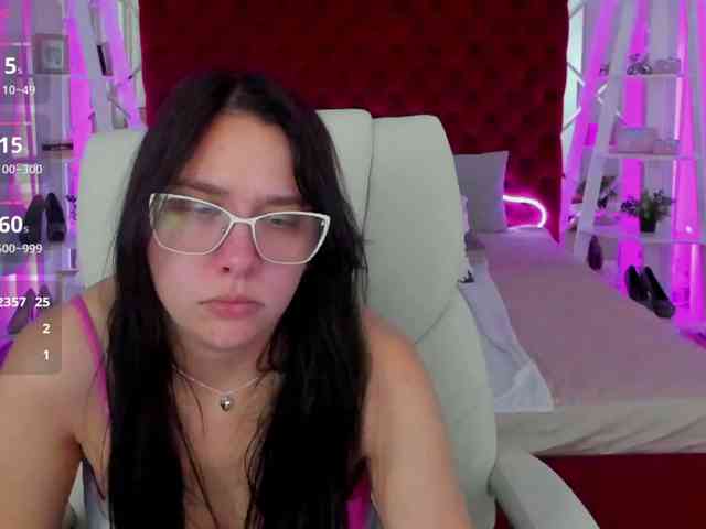 Livia-Shy webcam