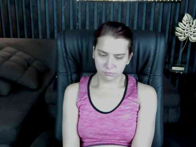 Livia-Shy webcam