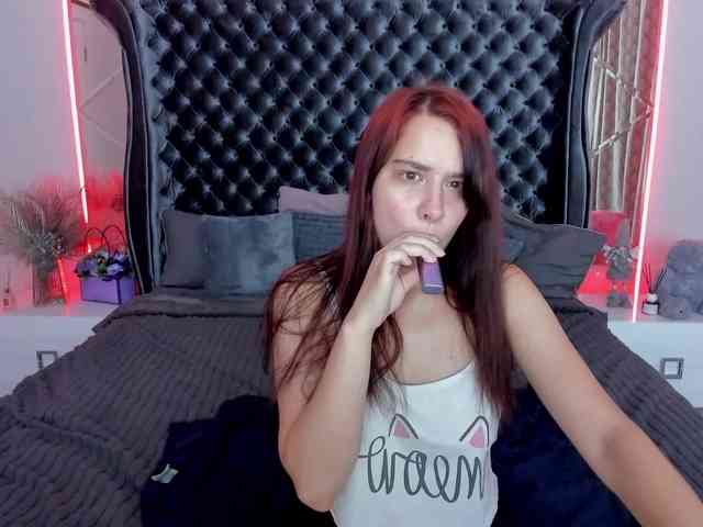 Livia-Shy webcam