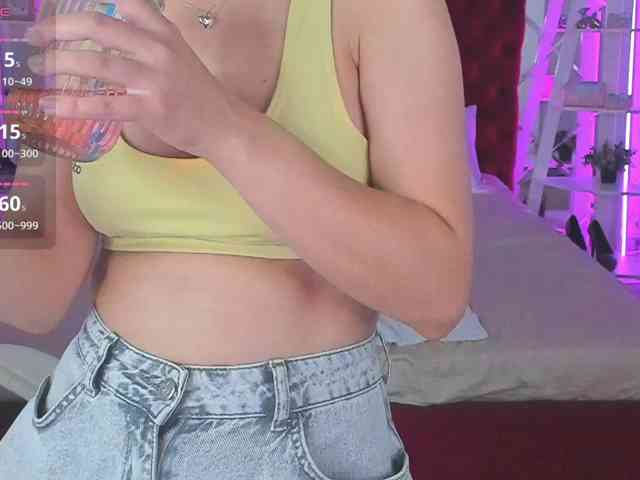 Livia-Shy webcam