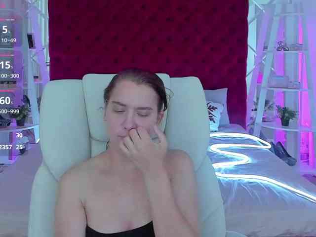 Livia-Shy webcam