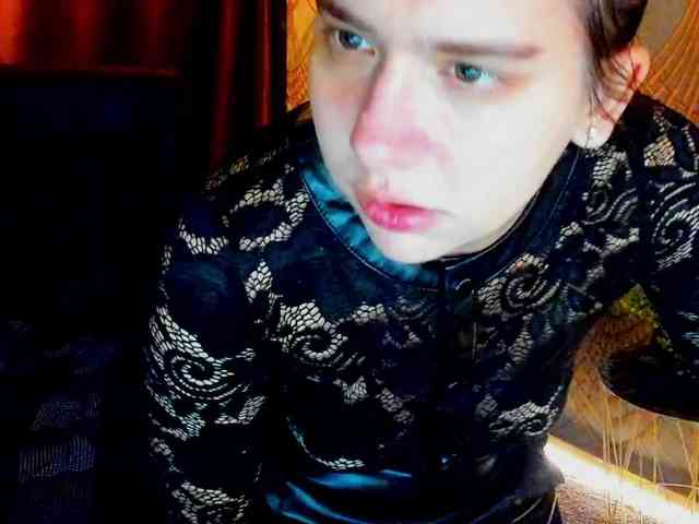Livia-Shy webcam
