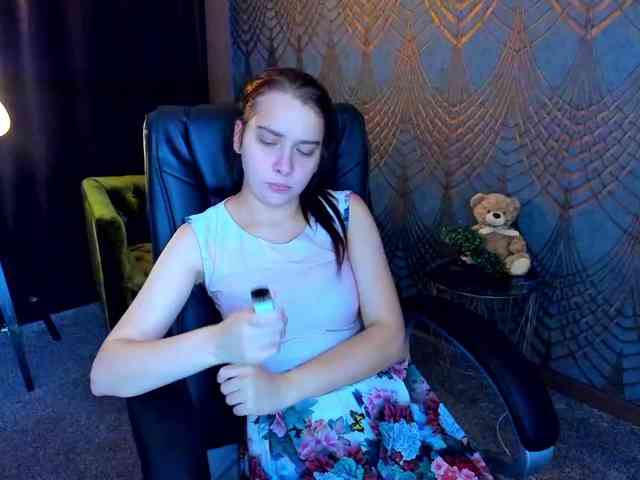 Livia-Shy webcam
