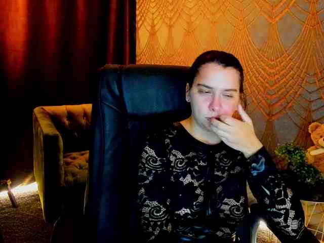 Livia-Shy webcam