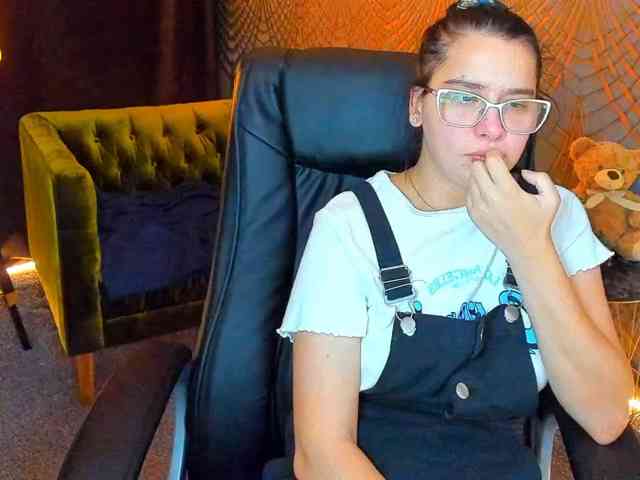 Livia-Shy