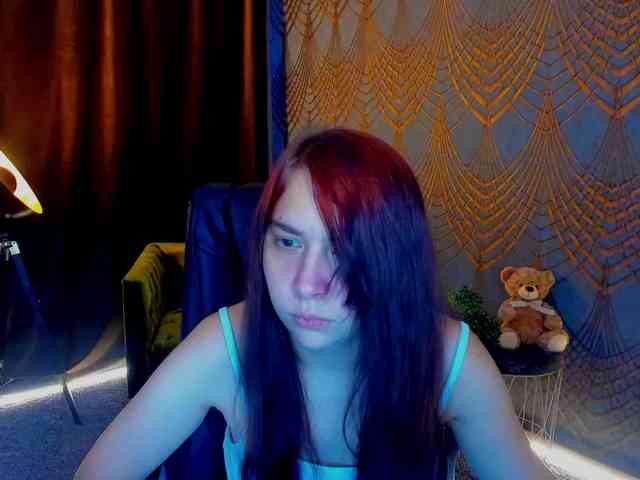 Livia-Shy webcam
