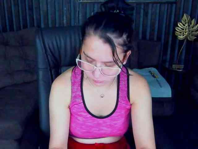 Livia-Shy webcam