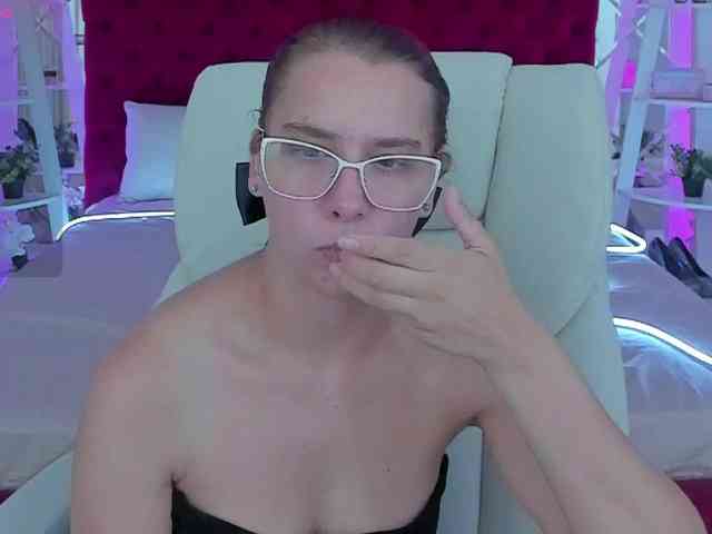 Livia-Shy webcam